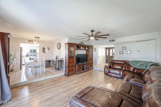 5126 W MERCER Lane, Glendale, AZ 85304