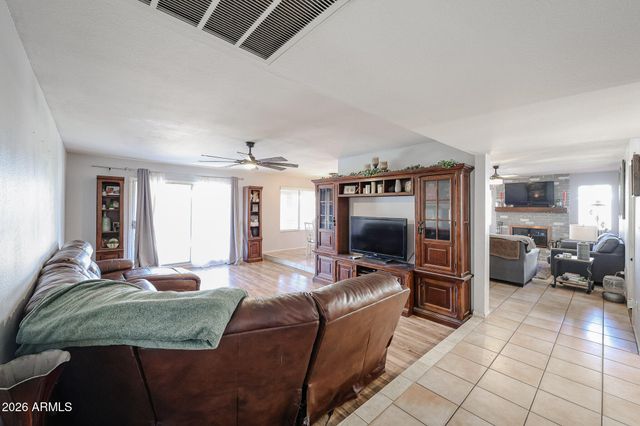 5126 W MERCER Lane, Glendale, AZ 85304