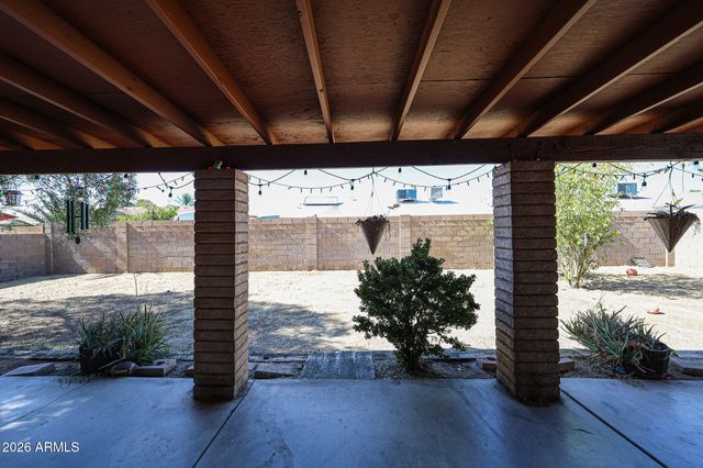 5126 W MERCER Lane, Glendale, AZ 85304