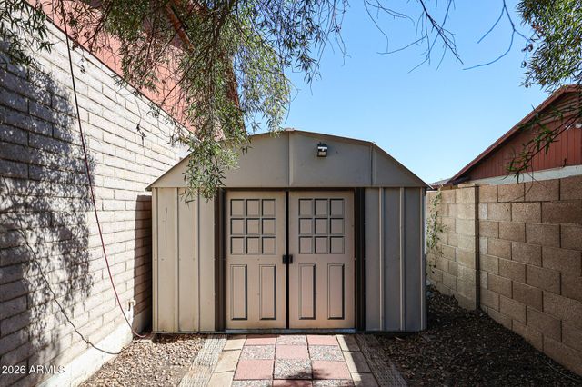 5126 W MERCER Lane, Glendale, AZ 85304