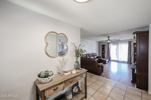 5126 W MERCER Lane, Glendale, AZ 85304