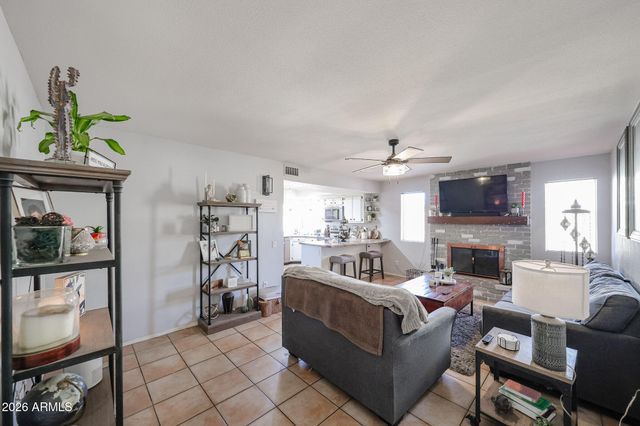 5126 W MERCER Lane, Glendale, AZ 85304