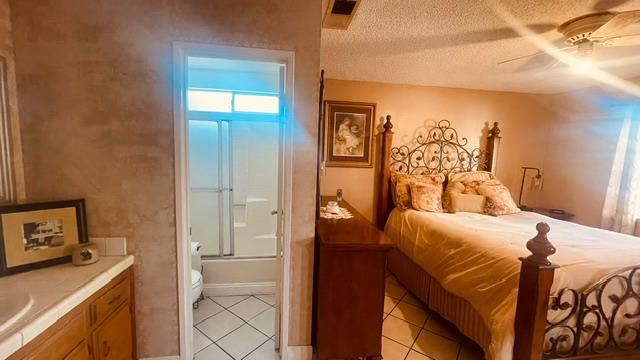 5900 Stone Bridge Ln, Bakersfield, CA 93313