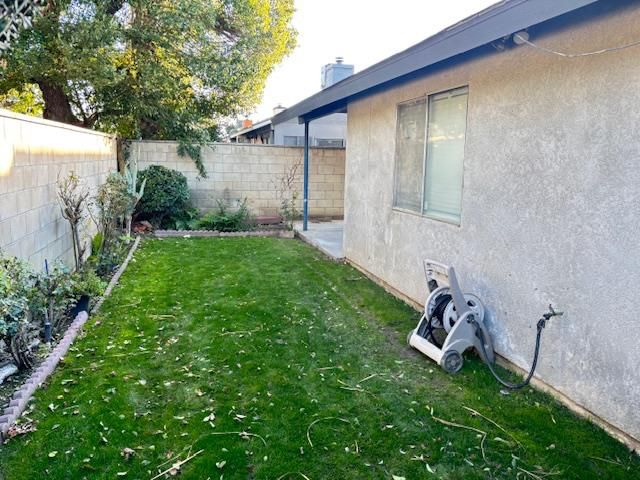 5900 Stone Bridge Ln, Bakersfield, CA 93313