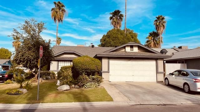 5900 Stone Bridge Ln, Bakersfield, CA 93313