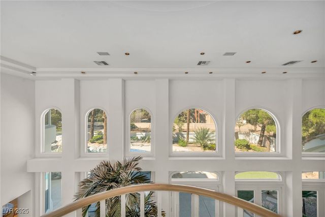 10 Innisbrook Avenue, Las Vegas, NV 89113