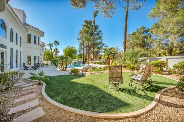 10 Innisbrook Avenue, Las Vegas, NV 89113