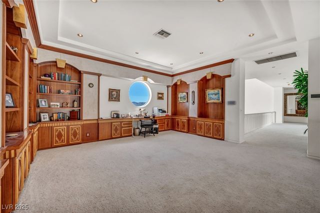 10 Innisbrook Avenue, Las Vegas, NV 89113