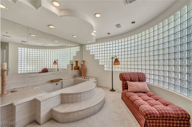 10 Innisbrook Avenue, Las Vegas, NV 89113