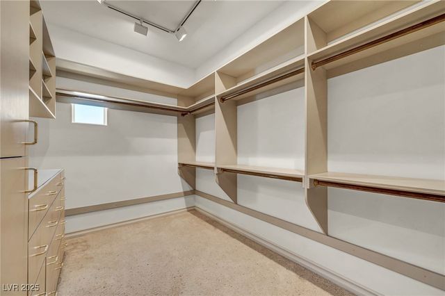 10 Innisbrook Avenue, Las Vegas, NV 89113