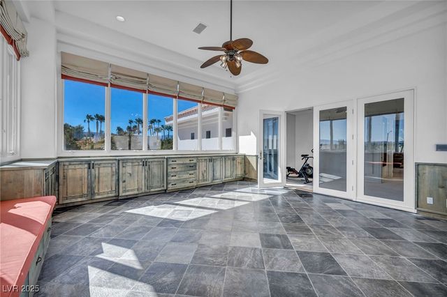 10 Innisbrook Avenue, Las Vegas, NV 89113