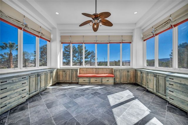 10 Innisbrook Avenue, Las Vegas, NV 89113