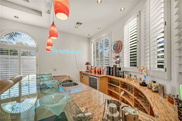 10 Innisbrook Avenue, Las Vegas, NV 89113