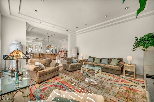 10 Innisbrook Avenue, Las Vegas, NV 89113