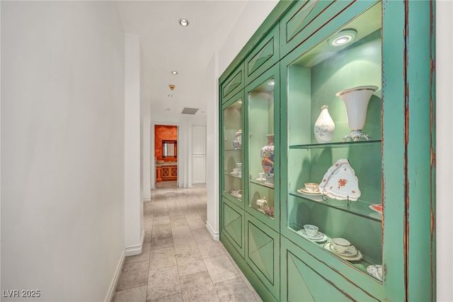 10 Innisbrook Avenue, Las Vegas, NV 89113