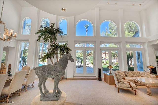 10 Innisbrook Avenue, Las Vegas, NV 89113