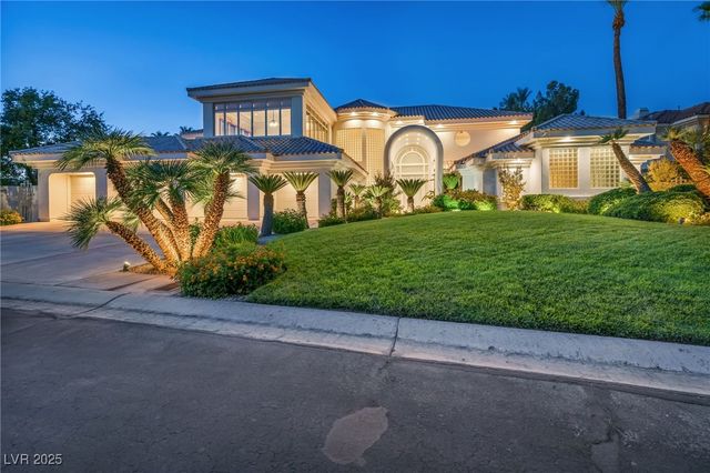 10 Innisbrook Avenue, Las Vegas, NV 89113