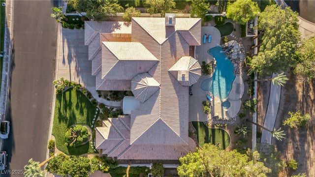 10 Innisbrook Avenue, Las Vegas, NV 89113