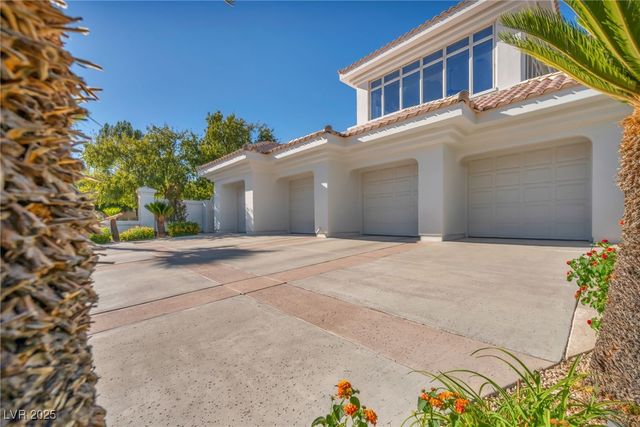 10 Innisbrook Avenue, Las Vegas, NV 89113