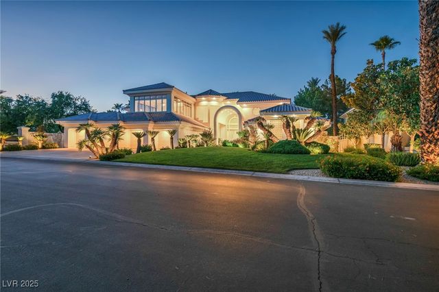 10 Innisbrook Avenue, Las Vegas, NV 89113