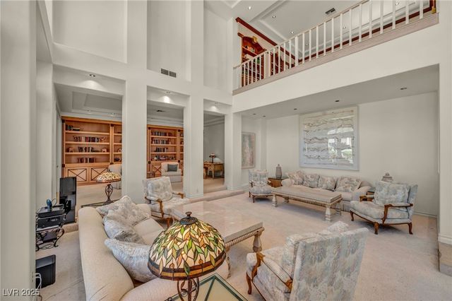 10 Innisbrook Avenue, Las Vegas, NV 89113