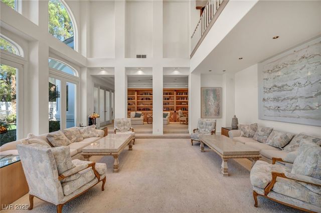 10 Innisbrook Avenue, Las Vegas, NV 89113