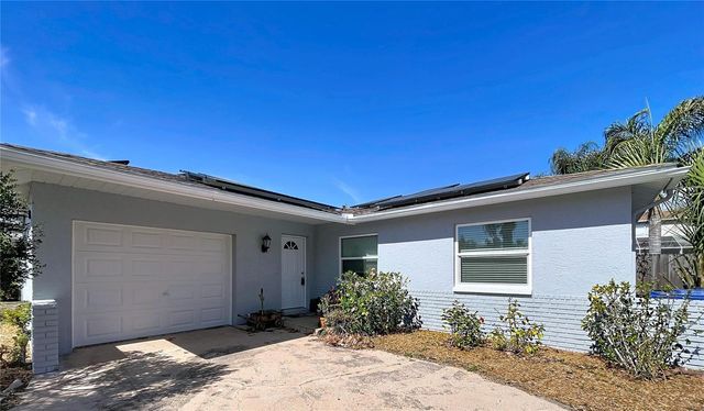 1704 HIBISCUS CIRCLE N, Oldsmar, FL 34677