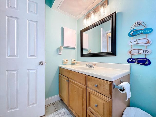 1704 HIBISCUS CIRCLE N, Oldsmar, FL 34677