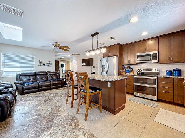 1704 HIBISCUS CIRCLE N, Oldsmar, FL 34677