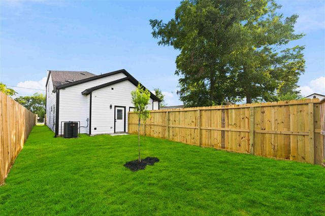 7982 Ritz Street, Houston, TX 77028