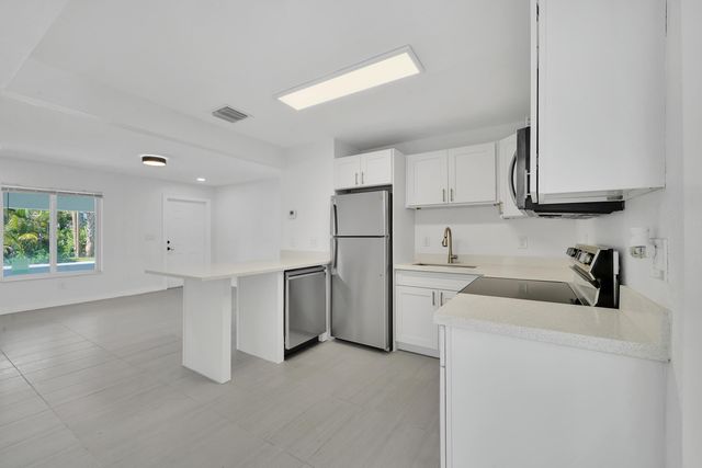 1108 NE 16th Street, Fort Lauderdale, FL 33304