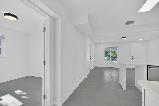 1108 NE 16th Street, Fort Lauderdale, FL 33304