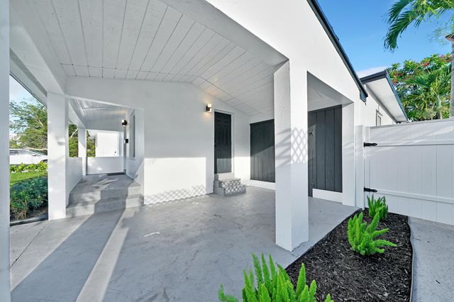 1108 NE 16th Street, Fort Lauderdale, FL 33304