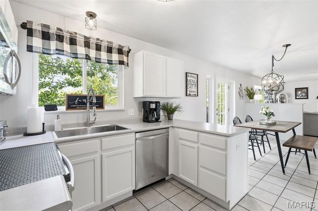 2629 Kory Drive, Columbia, IL 62236