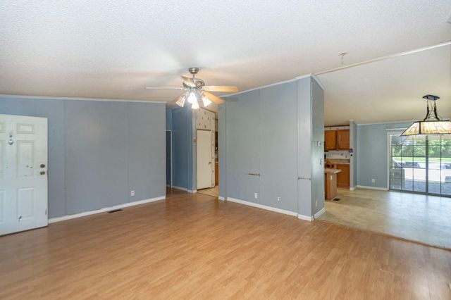 74 County Road 4400, Dayton, TX 77535