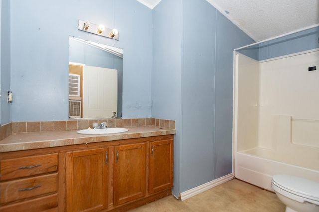 74 County Road 4400, Dayton, TX 77535