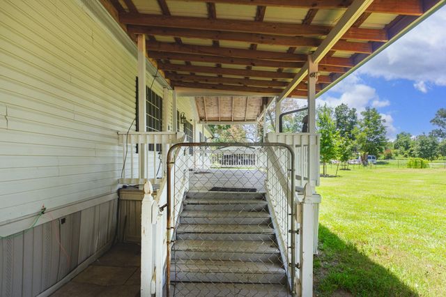 74 County Road 4400, Dayton, TX 77535