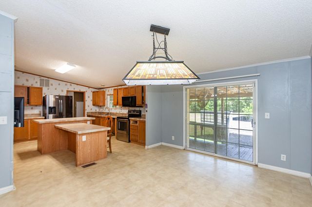 74 County Road 4400, Dayton, TX 77535