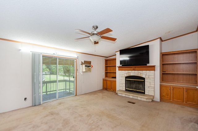 74 County Road 4400, Dayton, TX 77535