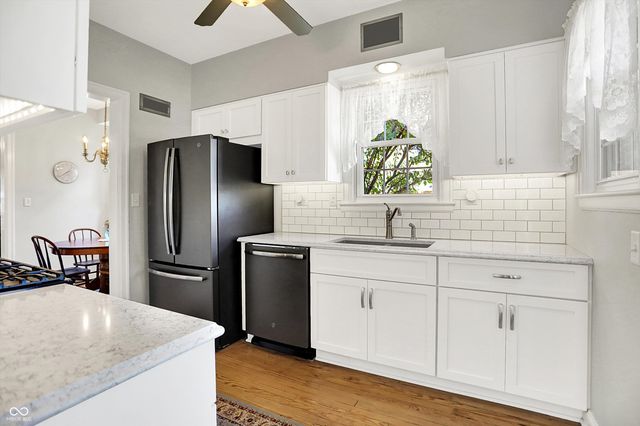 890 E Washington Street, Martinsville, IN 46151