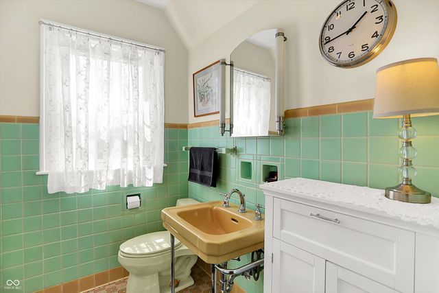 890 E Washington Street, Martinsville, IN 46151