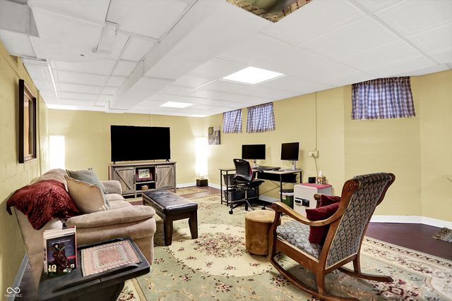 890 E Washington Street, Martinsville, IN 46151