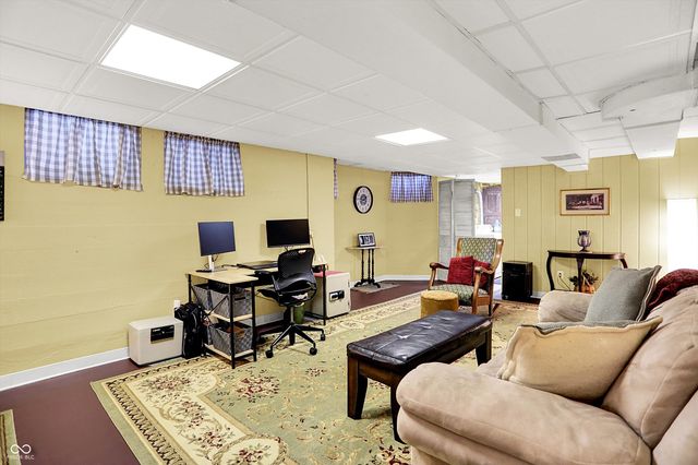 890 E Washington Street, Martinsville, IN 46151