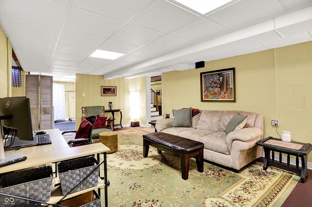 890 E Washington Street, Martinsville, IN 46151