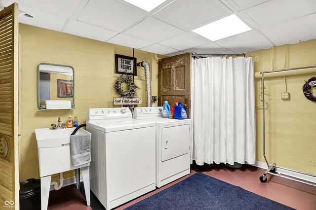 890 E Washington Street, Martinsville, IN 46151