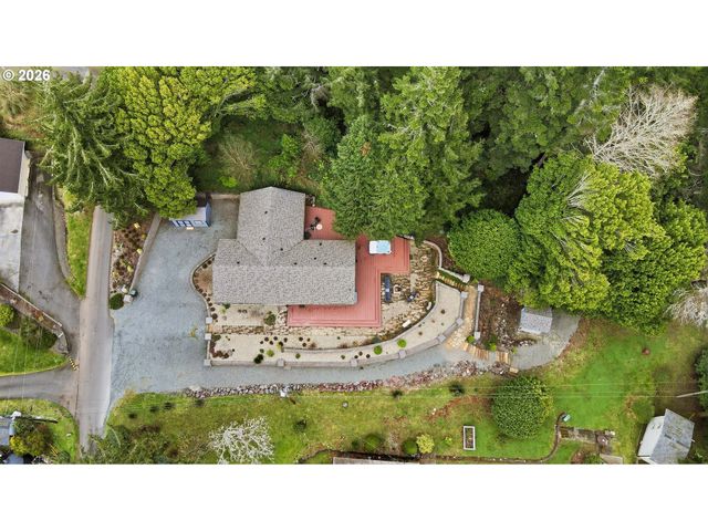 93930 BRIDGE VIEW Ln, North Bend, OR 97459