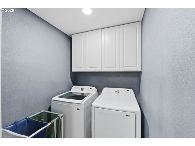 93930 BRIDGE VIEW Ln, North Bend, OR 97459