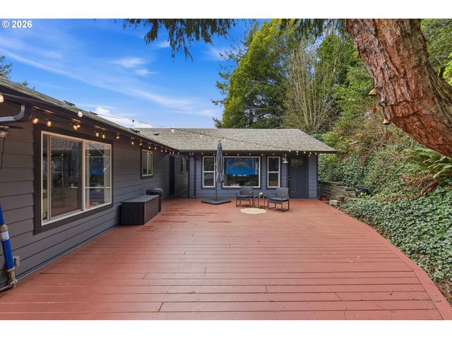 93930 BRIDGE VIEW Ln, North Bend, OR 97459