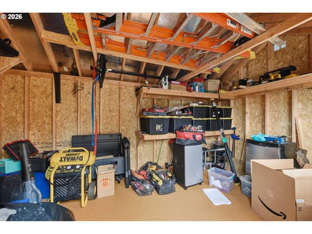 93930 BRIDGE VIEW Ln, North Bend, OR 97459