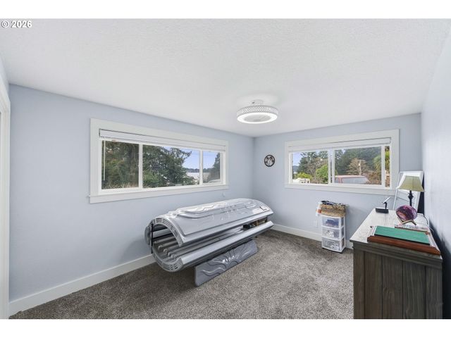 93930 BRIDGE VIEW Ln, North Bend, OR 97459